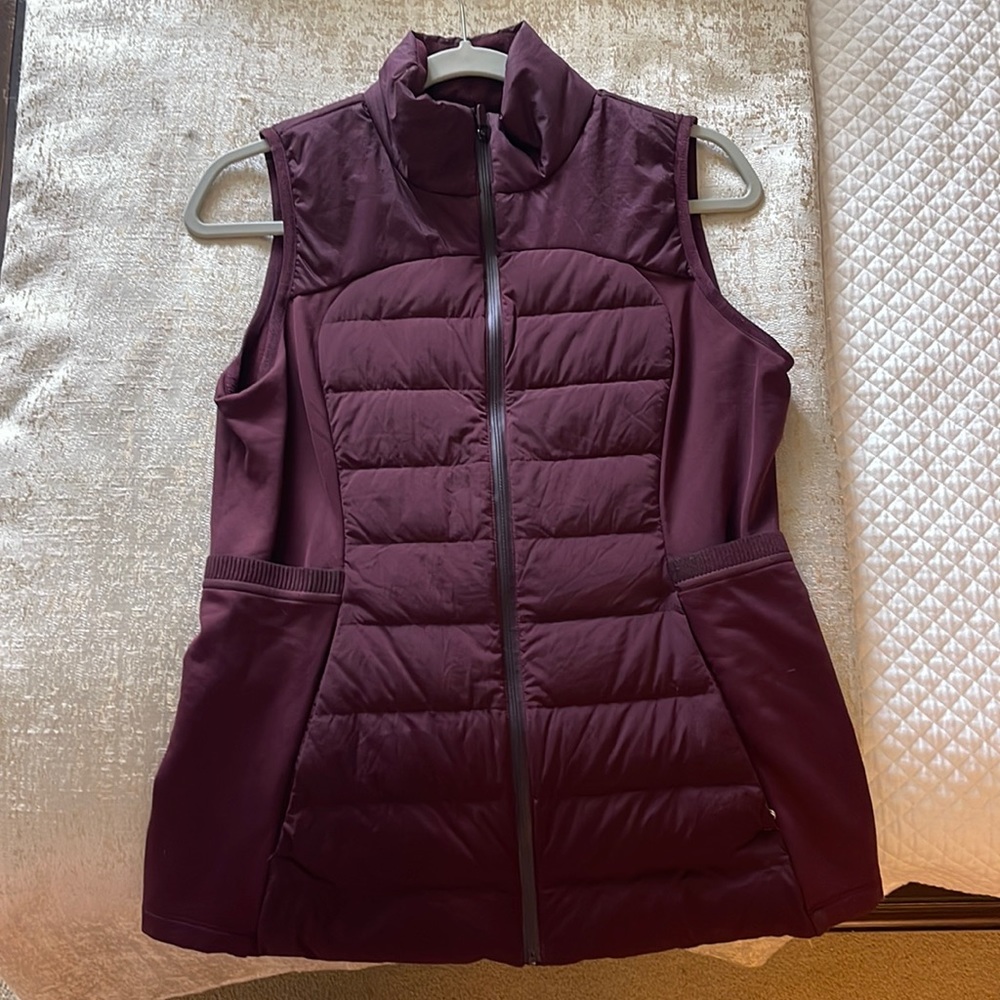 Lululemon puffer vest